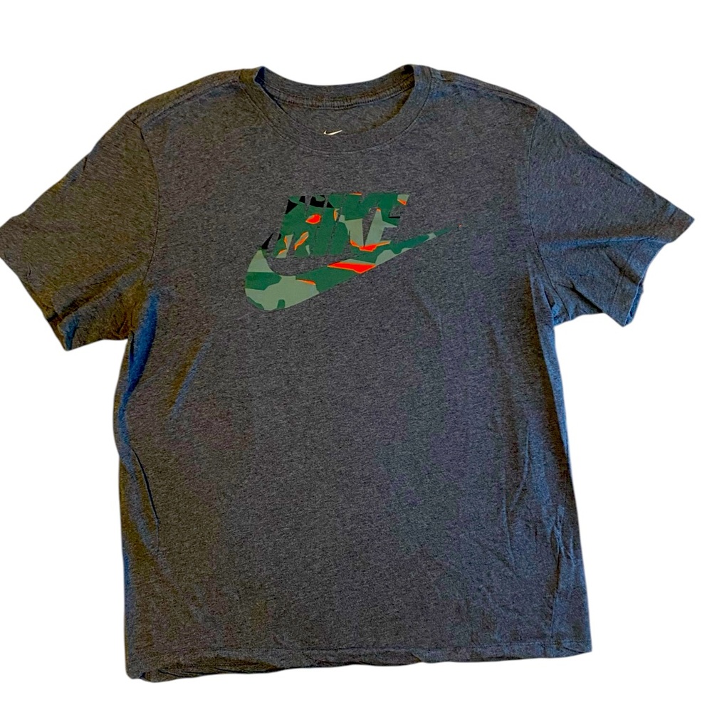 Nike Camo Logo Tee. Men’s Sz. L. Dark Gray W/Greens and Blaze Orange.